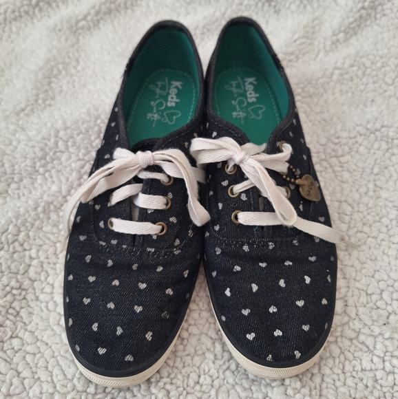 Keds X Taylor Swift Collection Sneakers With Detachable Guitar Pick Chain Sz 9.5 - Picture 3 of 7